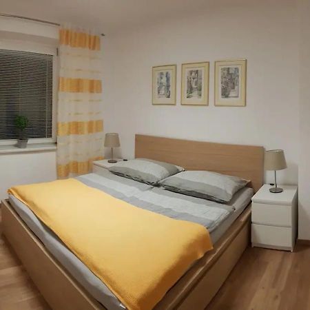 Top Appartement Fuer Business-Wohnen-Urlaub Wiener Neustadt Exterior foto